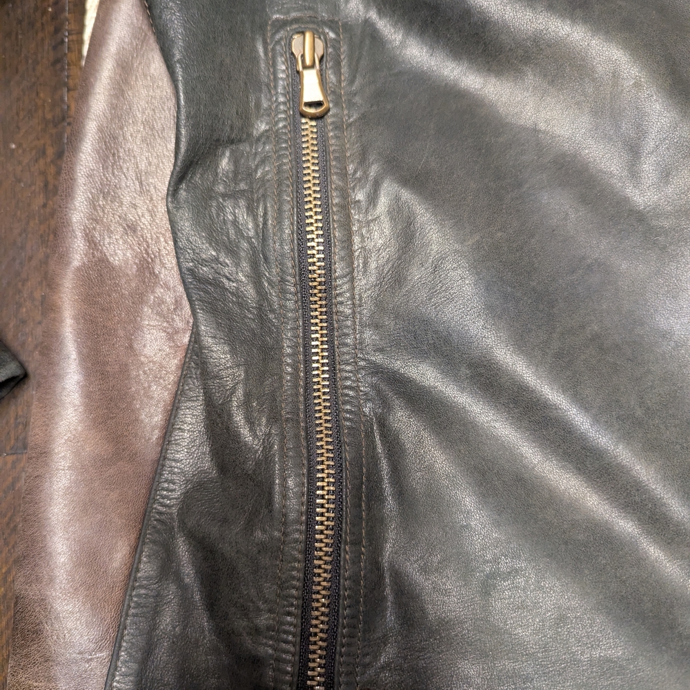 Danier Black and Brown Lightweight Leather Jacket - Picture 5 of 10